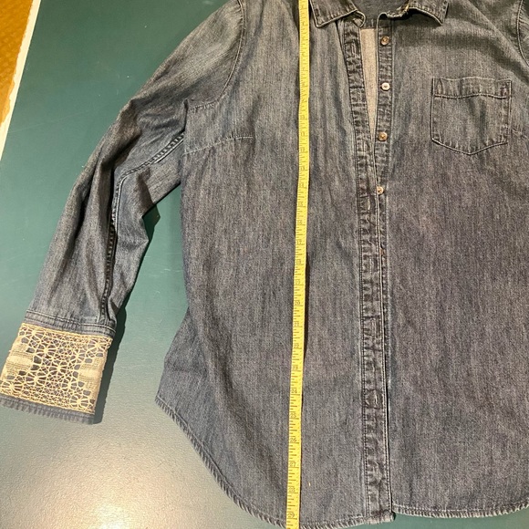 Lands End denim top. Vintage lace added to cuff. Size 14 - Picture 11 of 12